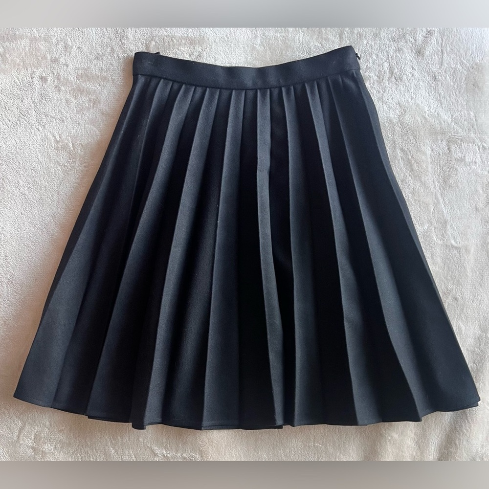 BEAUTIFUL Red Valentino Black Pleated Wool/Polyester/Viscose Mini Skirt. IT 38